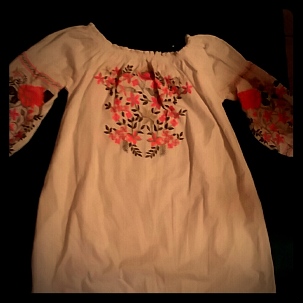 Flower embroidered tunic dress